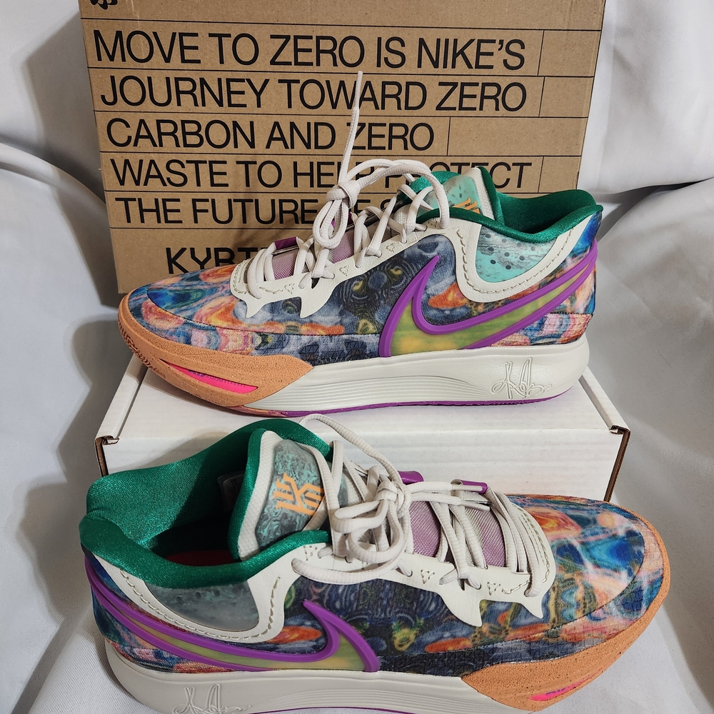 Brand New Nike Kyrie 8 “Circle of Life” Men’s Basketball Shoes – US Size 13